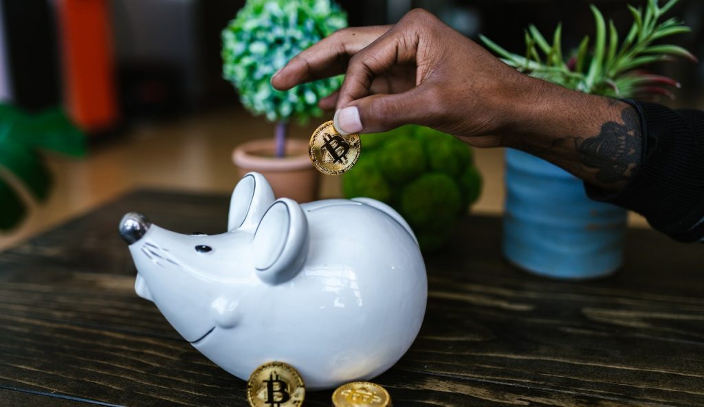 investment-savings-bitcoin